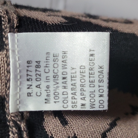 Papillon Demask Sweater Dress medium black and tan soft and lightweight - Picture 7 of 9